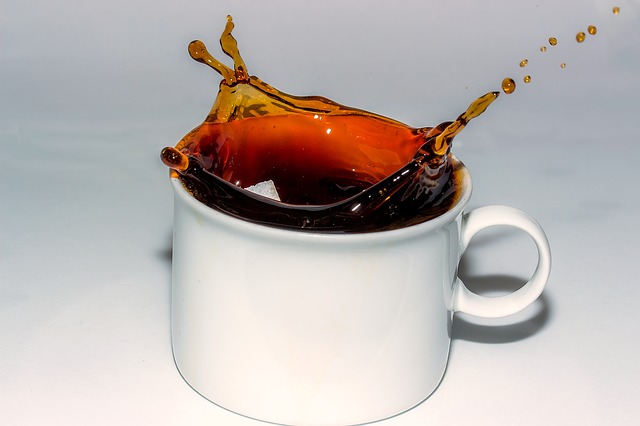 Cukr, káva, limonáda, čaj, rum, bum a Honzo, vstávej!